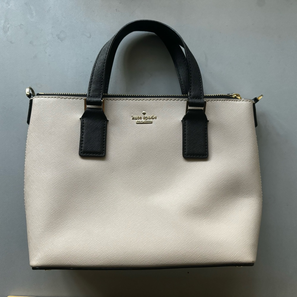 Kate Spade Cameron Street Lucie Crossbody EUC